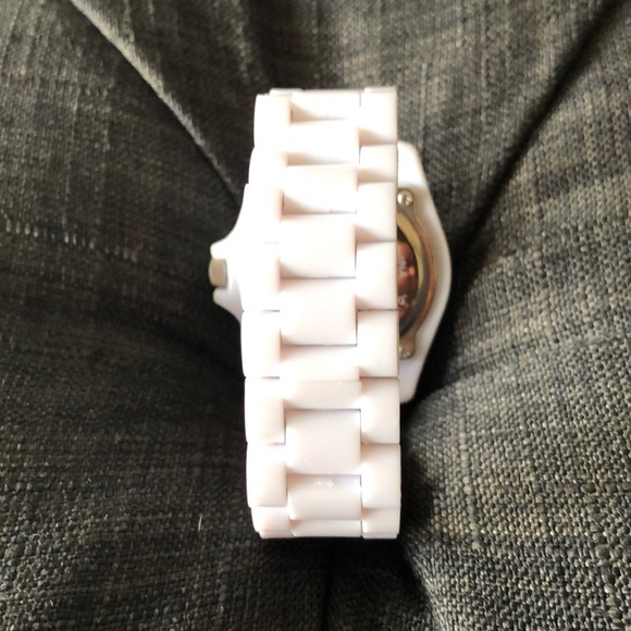 Hello Kitty Sports Watch - Picture 3 of 3